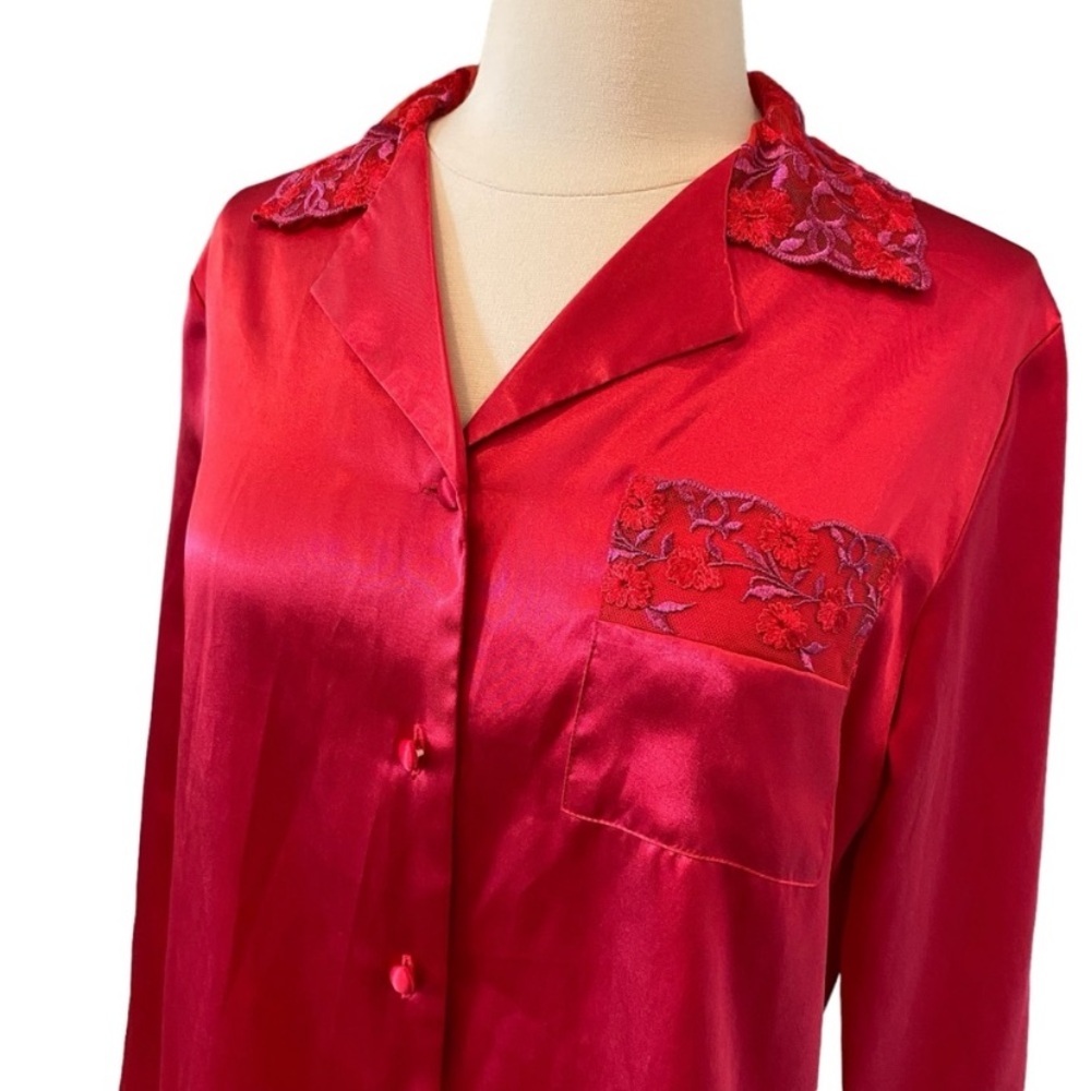 Victoria’s Secret Red Satin Pajama Set With Floral Lace Trim - Picture 5 of 9